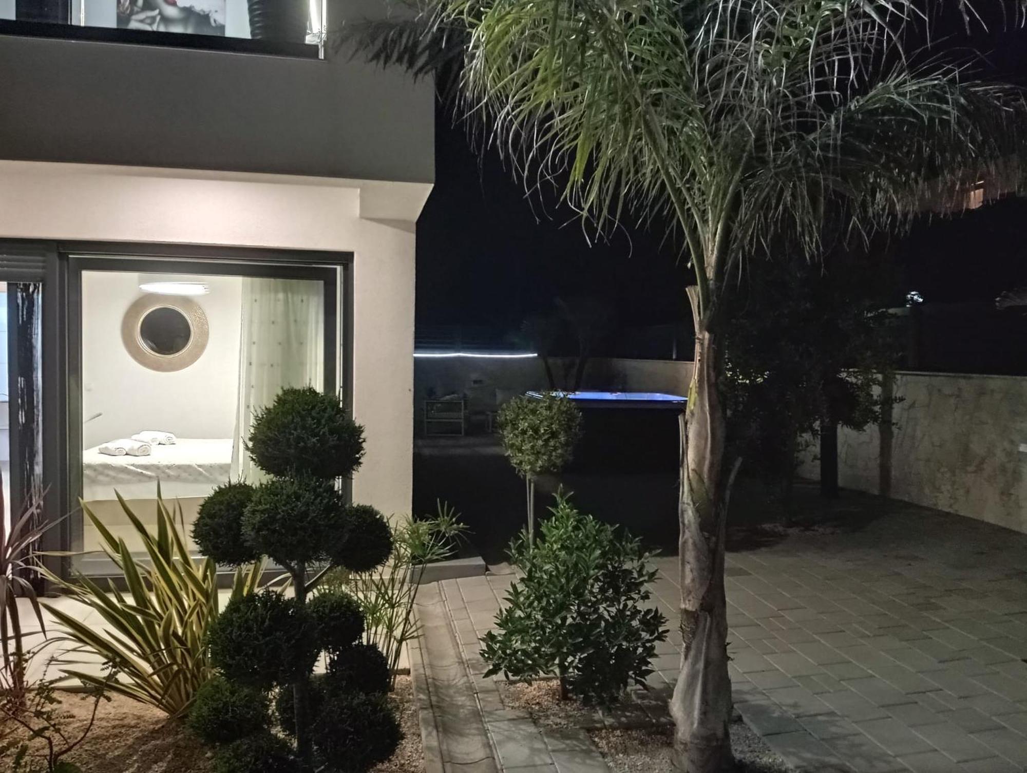 Villa S Vir Bagian luar foto